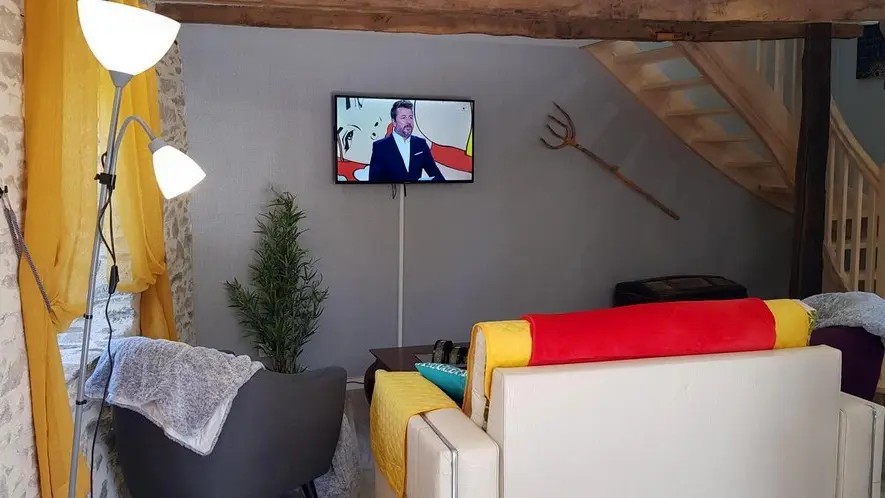 Gîte de la Ferme de la Chapelle St Jean-salonTV_Beynat