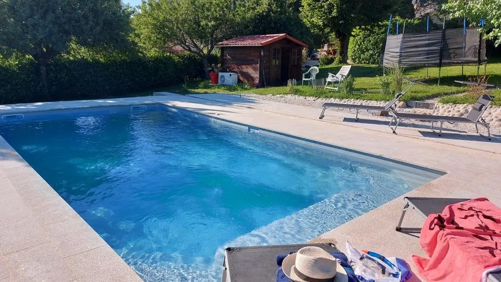 Gîte de la Ferme de la Chapelle St Jean-ambiancePiscine_Beynat