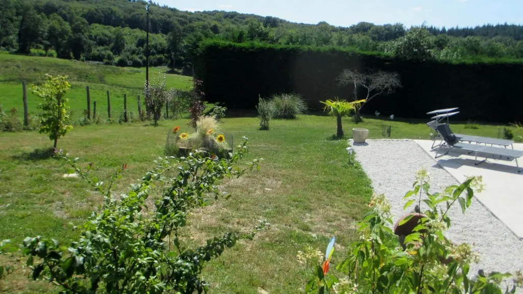 Gîte de la Ferme de la Chapelle St Jean-jardin_Beynat