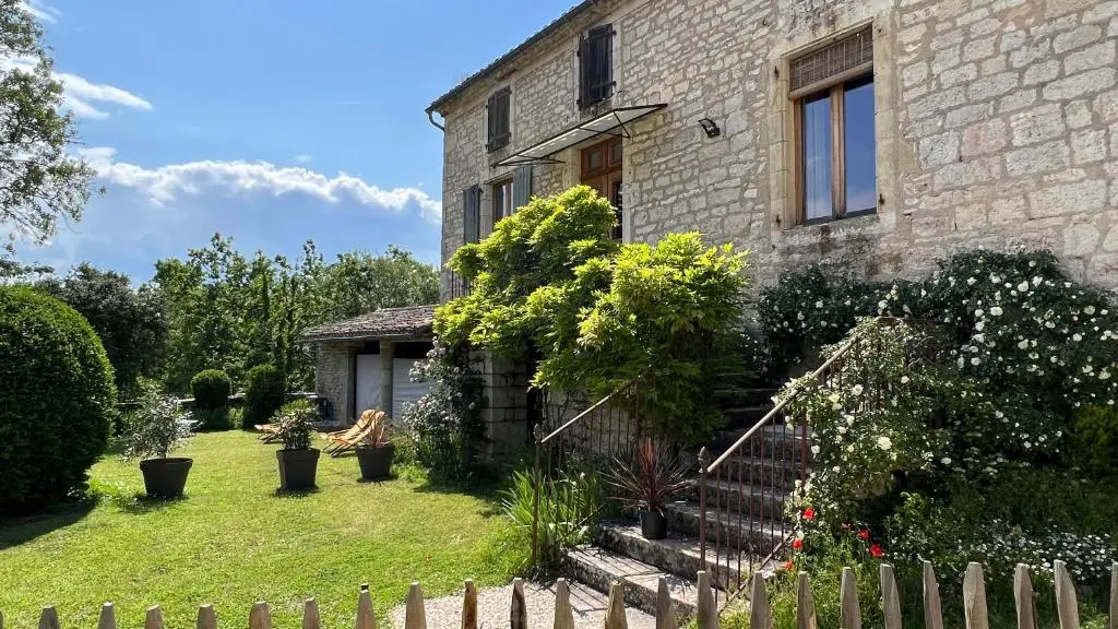 Façade Gîte Etude