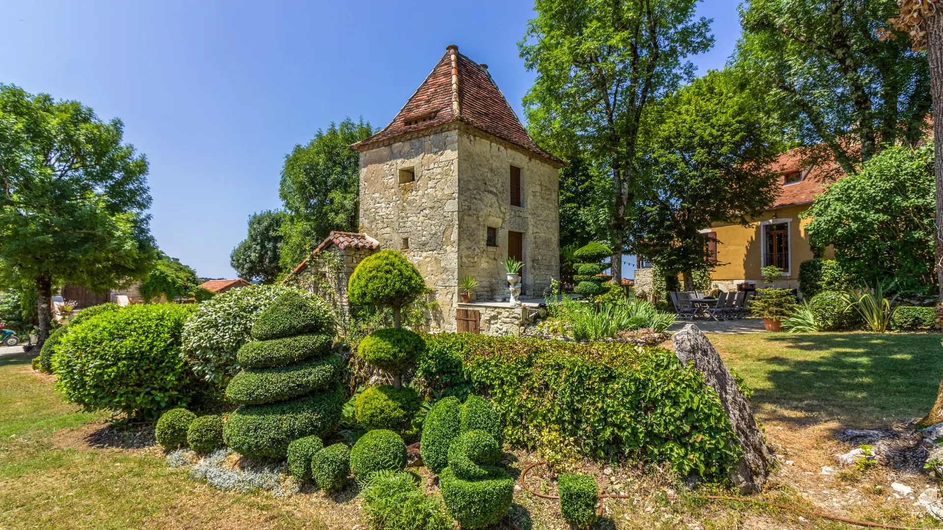 Entrée du domaine de la Faurie