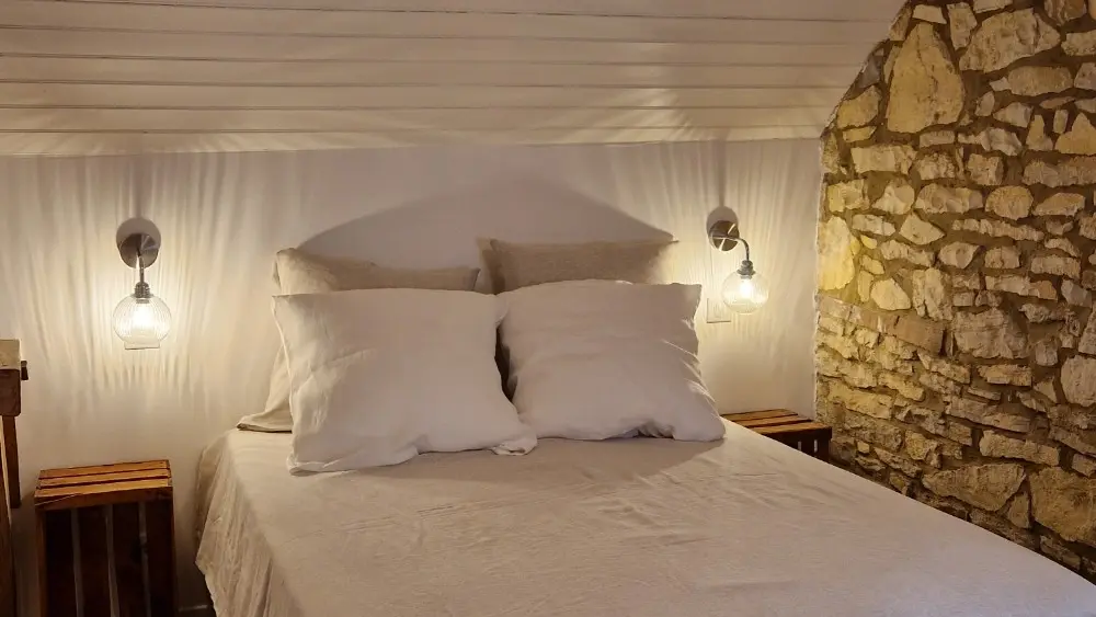 7. chambre vue sur bois