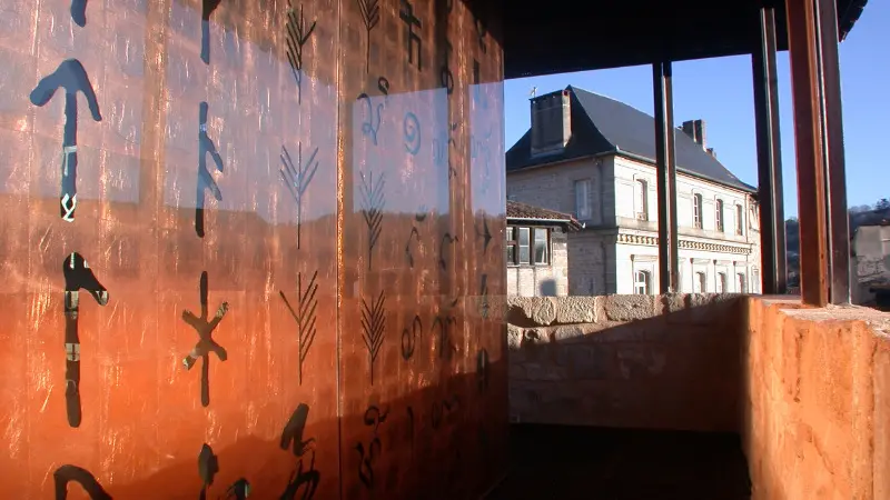 Figeac - Hiéroglyphes