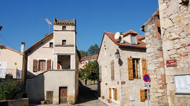 Bourg de Pradines