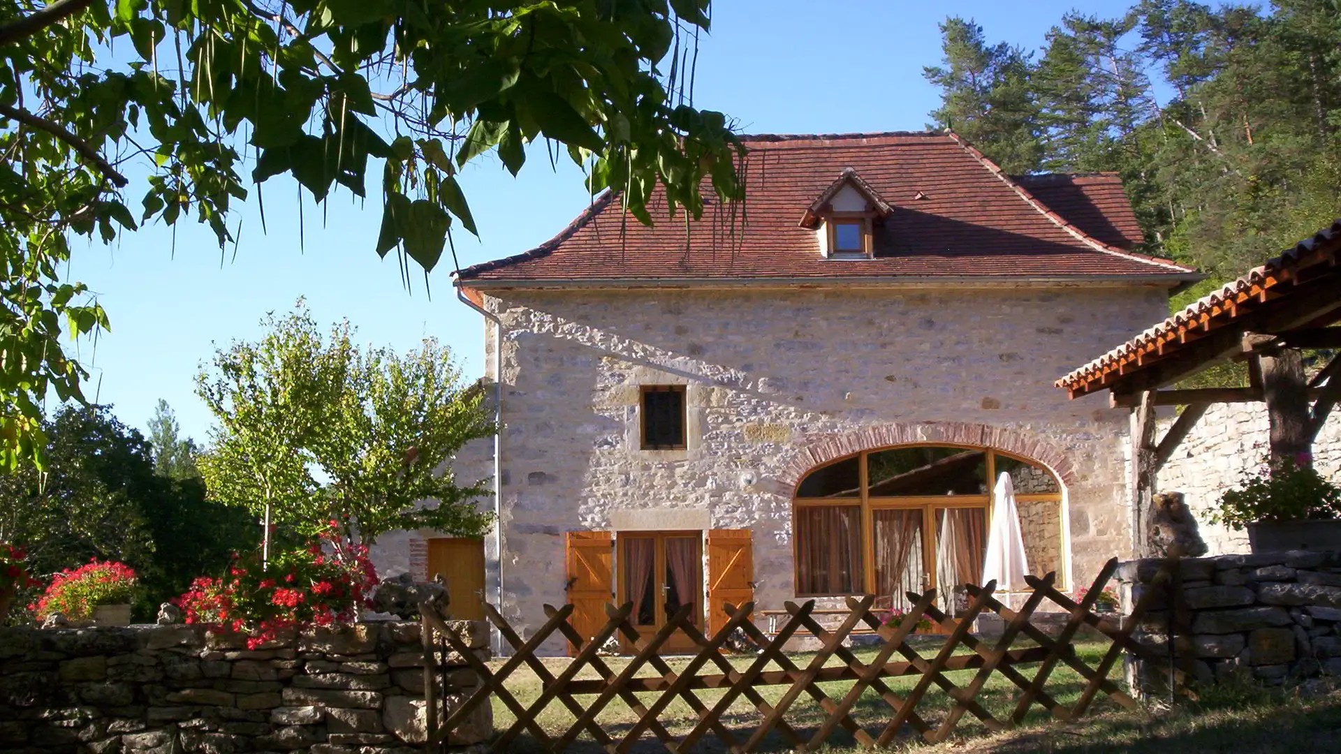 Vue du gîte  façade avant