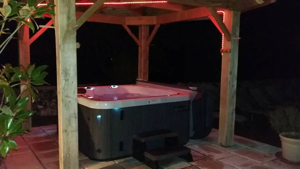 jacuzzi