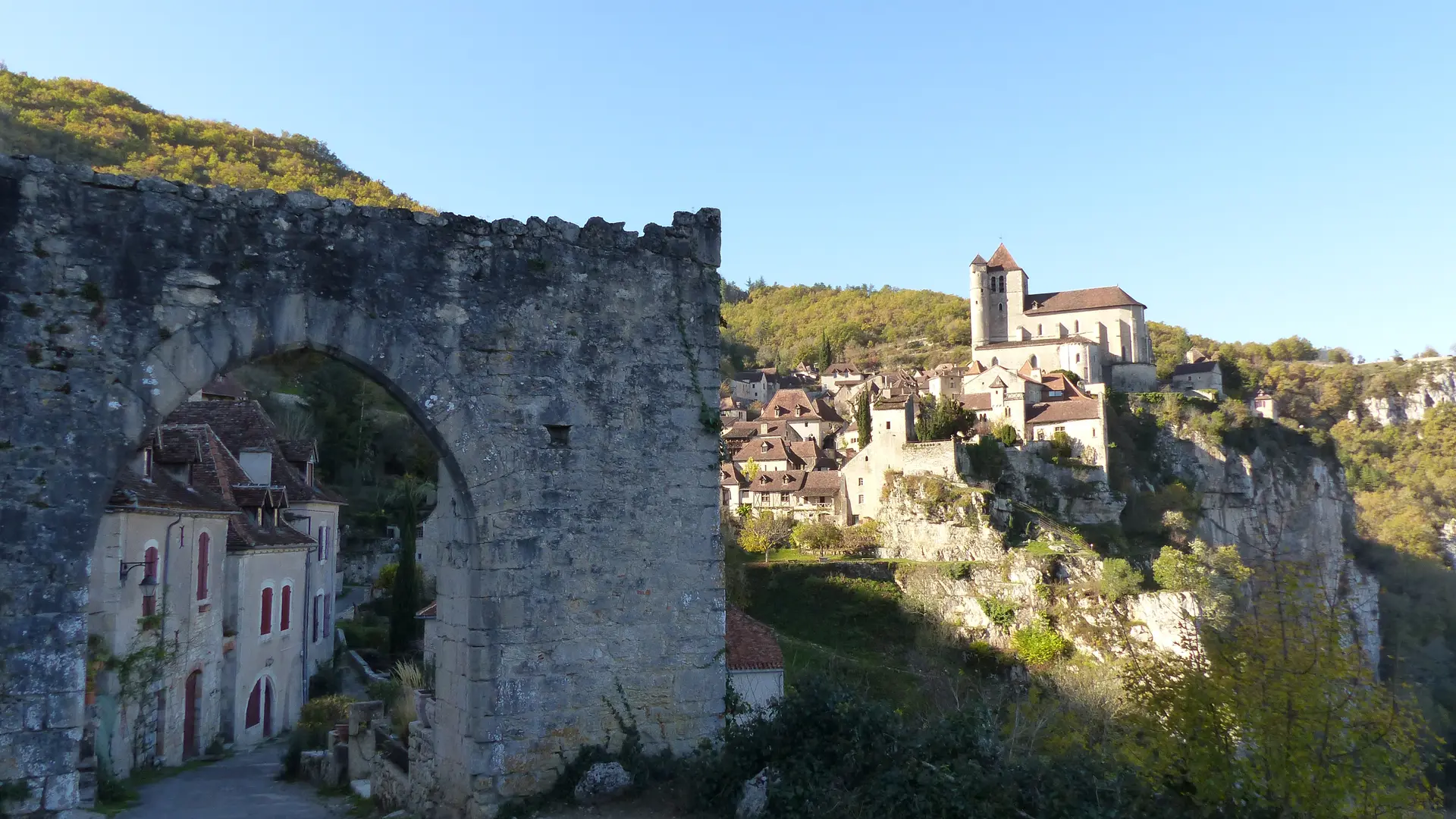 171107 porte de la pelissaria st cirq lapopie©E.GUY CASTELNAU-OT Cahors-St Cirq Lapopie