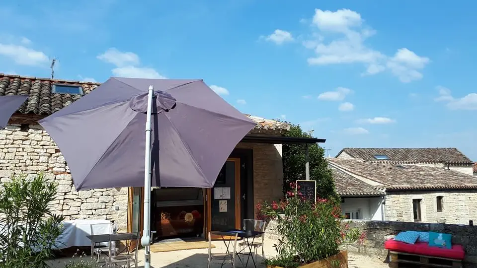 Terrasse Hôtel la Tissandière Lalbenque