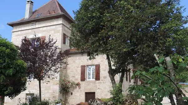 La maison d'hôtes vue du verger