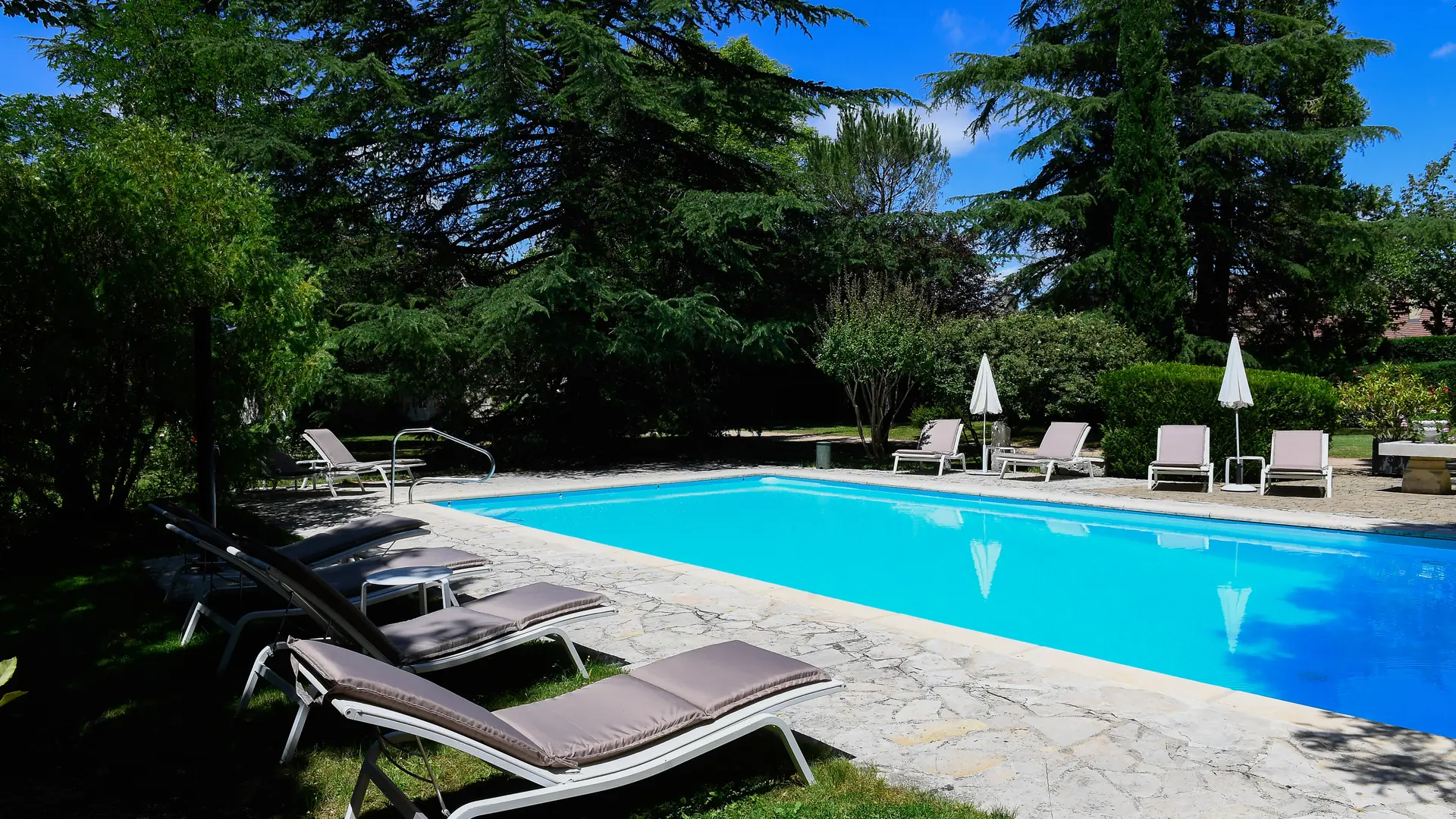 Relais Sainte Anne-Martel-piscine