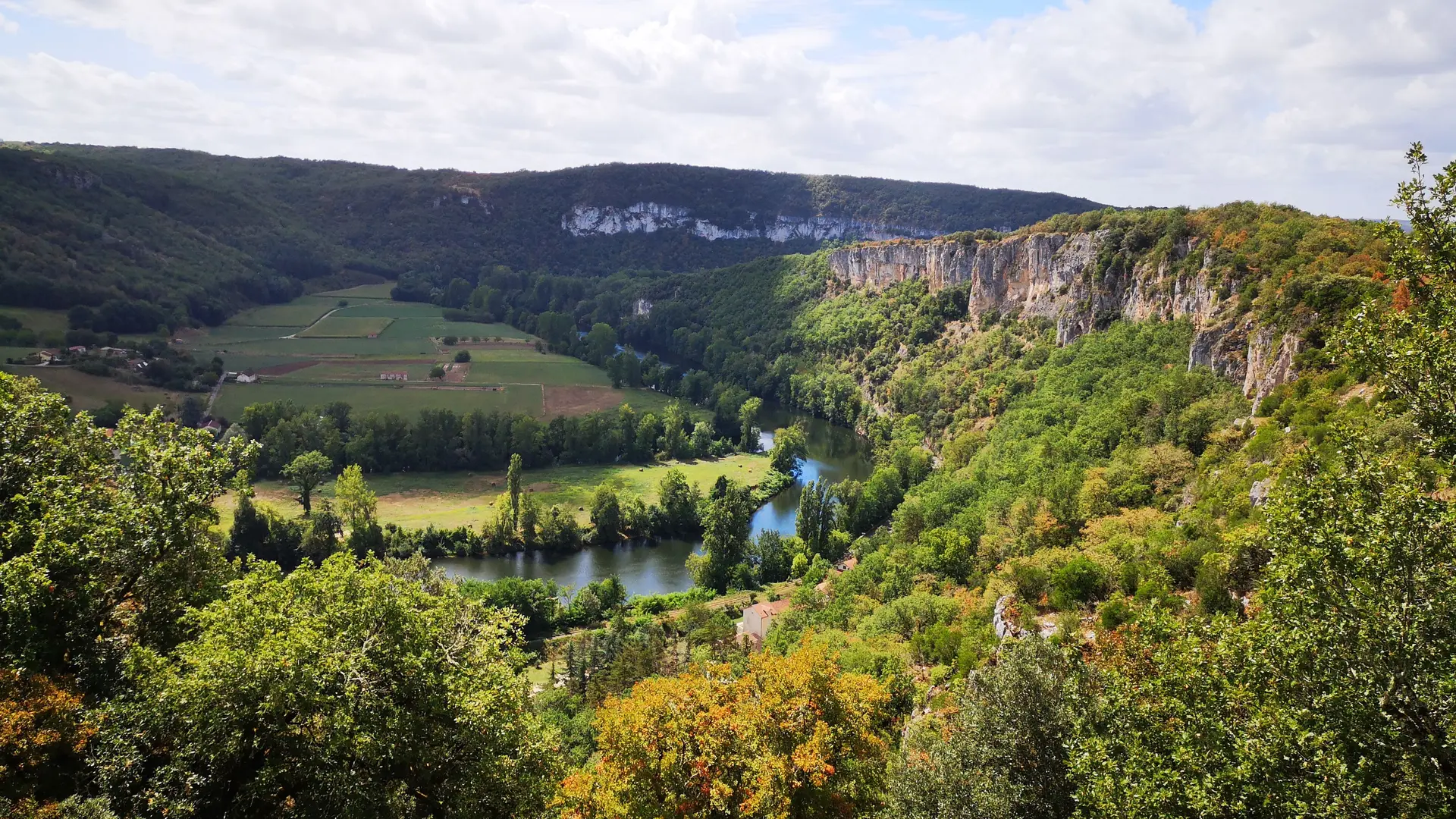 200822_Falaise Lot Vers-St Géry©F.Laparra - Office de Tourisme Cahors Vallée du Lot