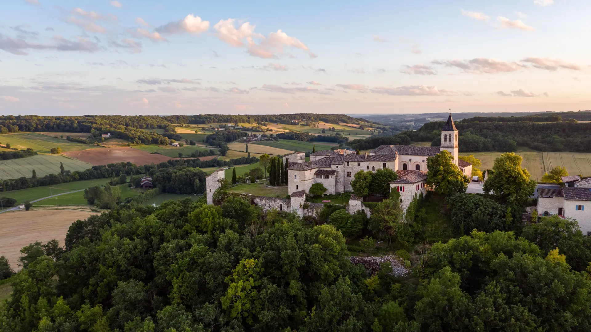 Village perché de Flaugnac