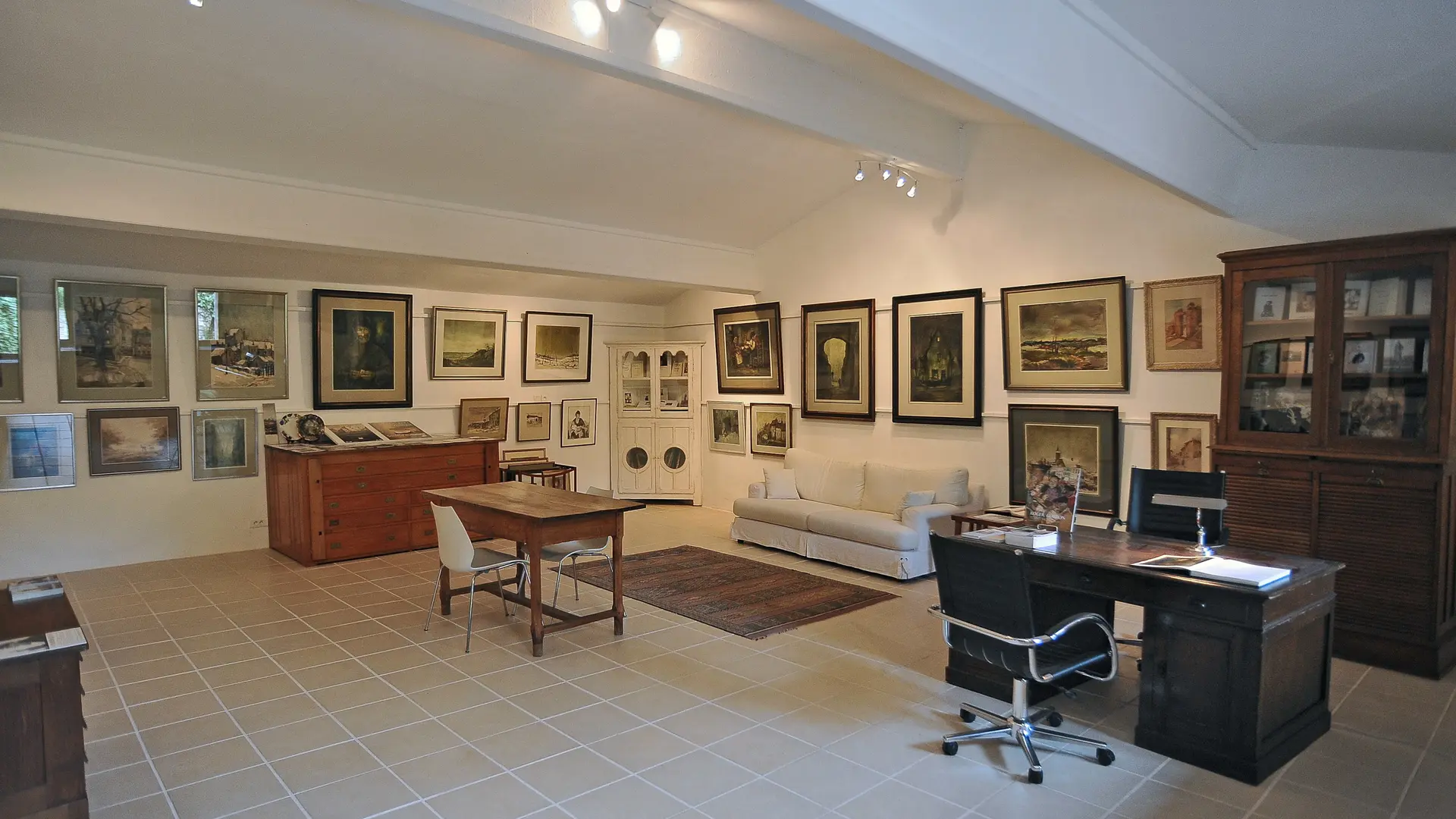 Salle d'exposition ROGER GOBRON