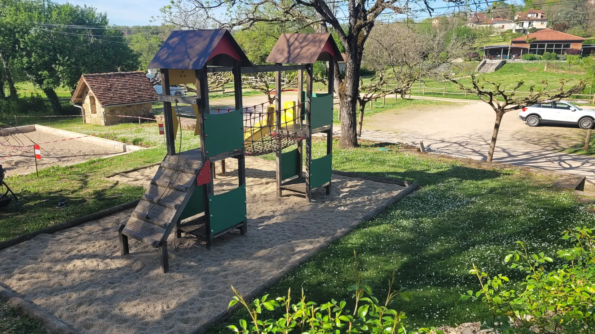 Jeux d'enfants à proximité
