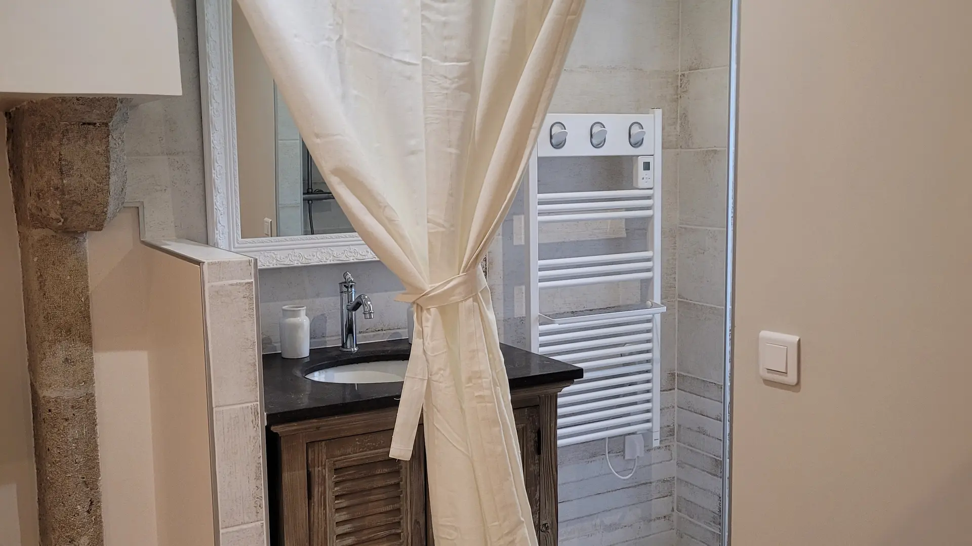 Lavabo chambre 1