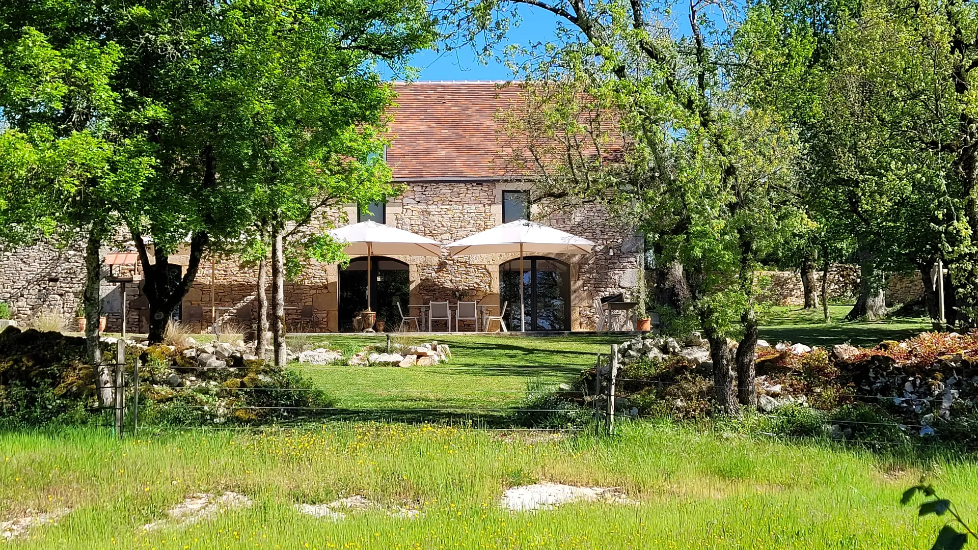 Les Enclos Secrets - Vue depuis le Jardin