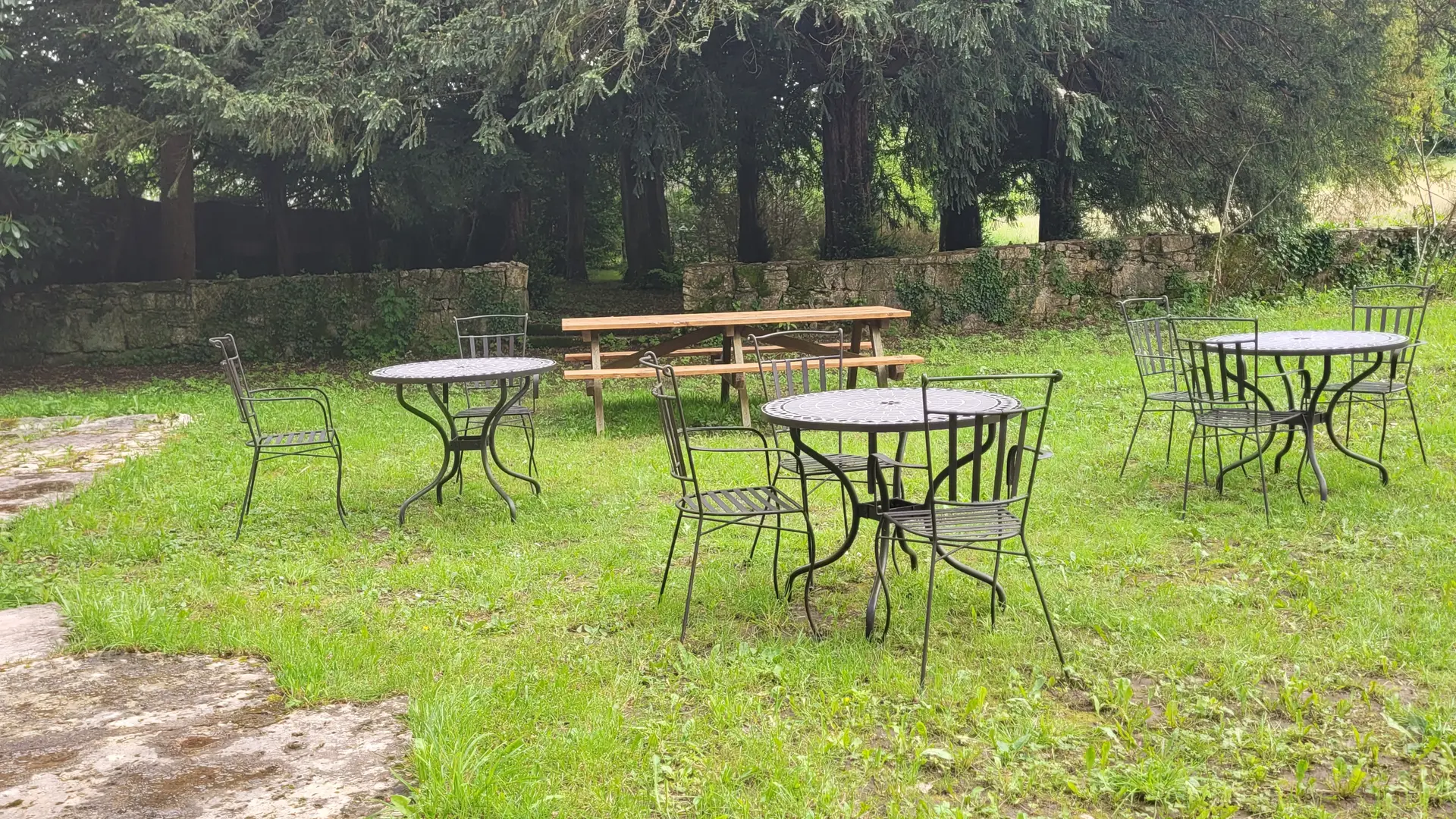 lieu petit dejeuner exterieur