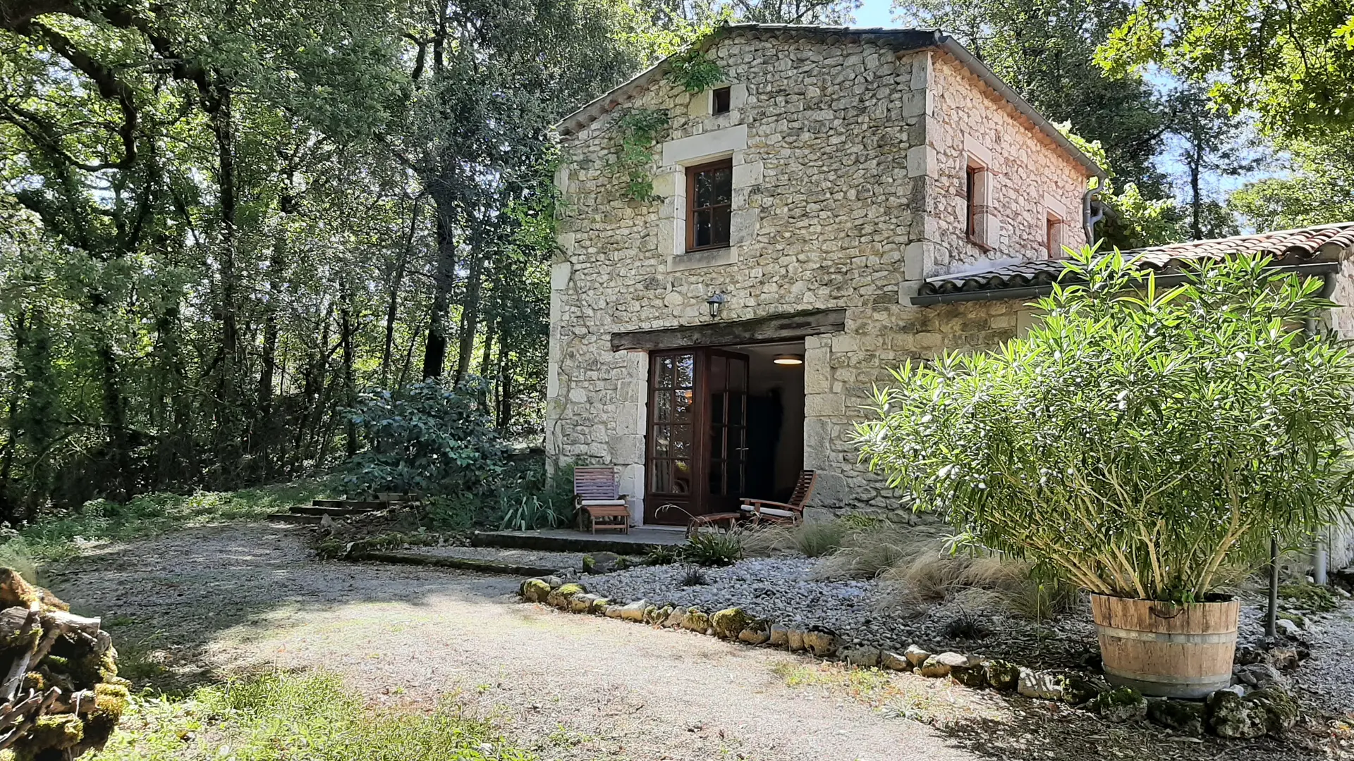 Chambre Basse avec sa terras