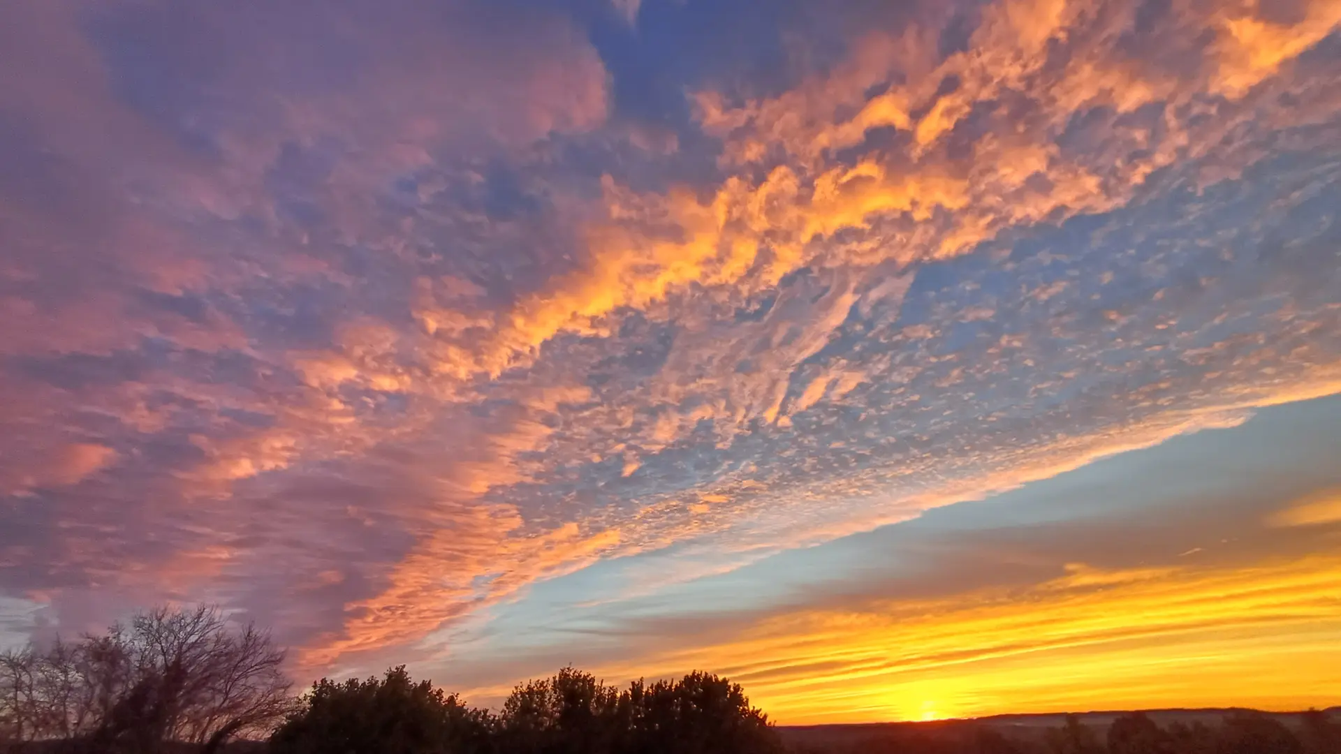 Magnifiques couchers de soleil. Déja continental mais encore océanique.