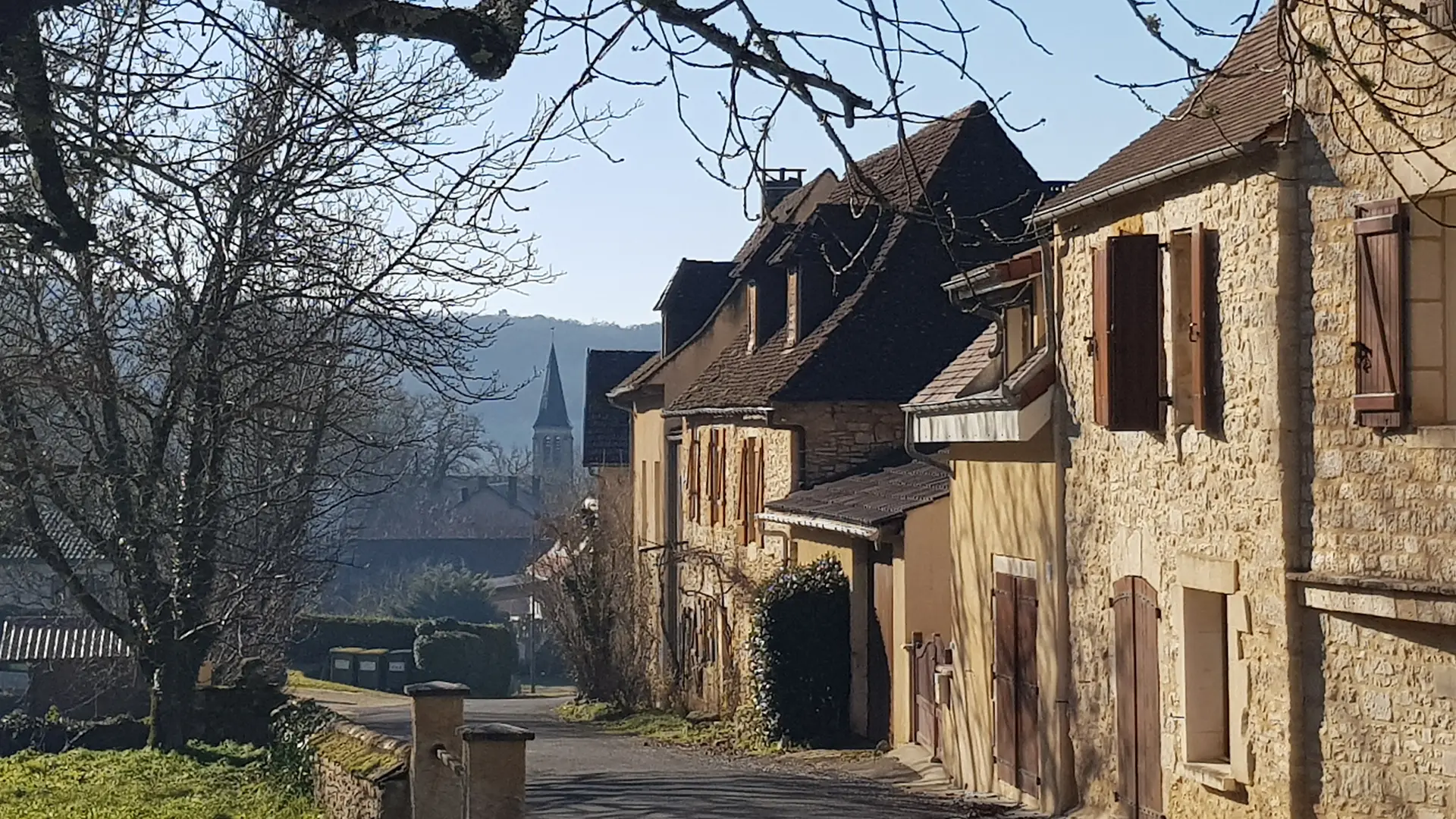 le gite vu de la rue