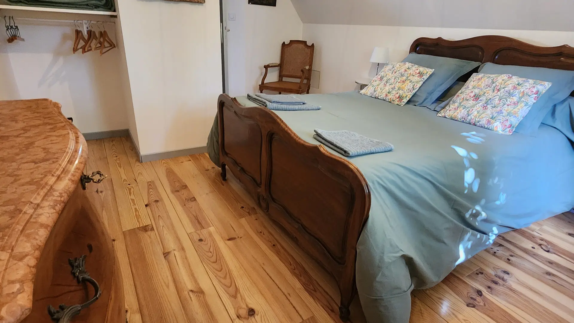 Chambre lit 140cm