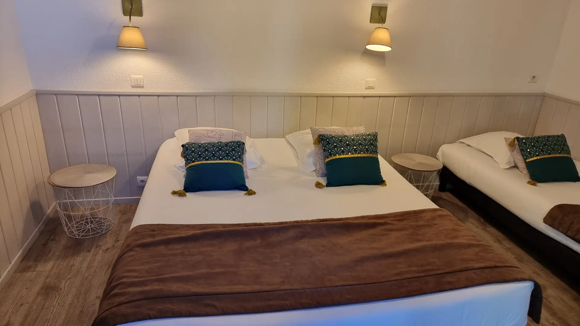 Aamdour Hotel Chambre Triple avec Terrasse