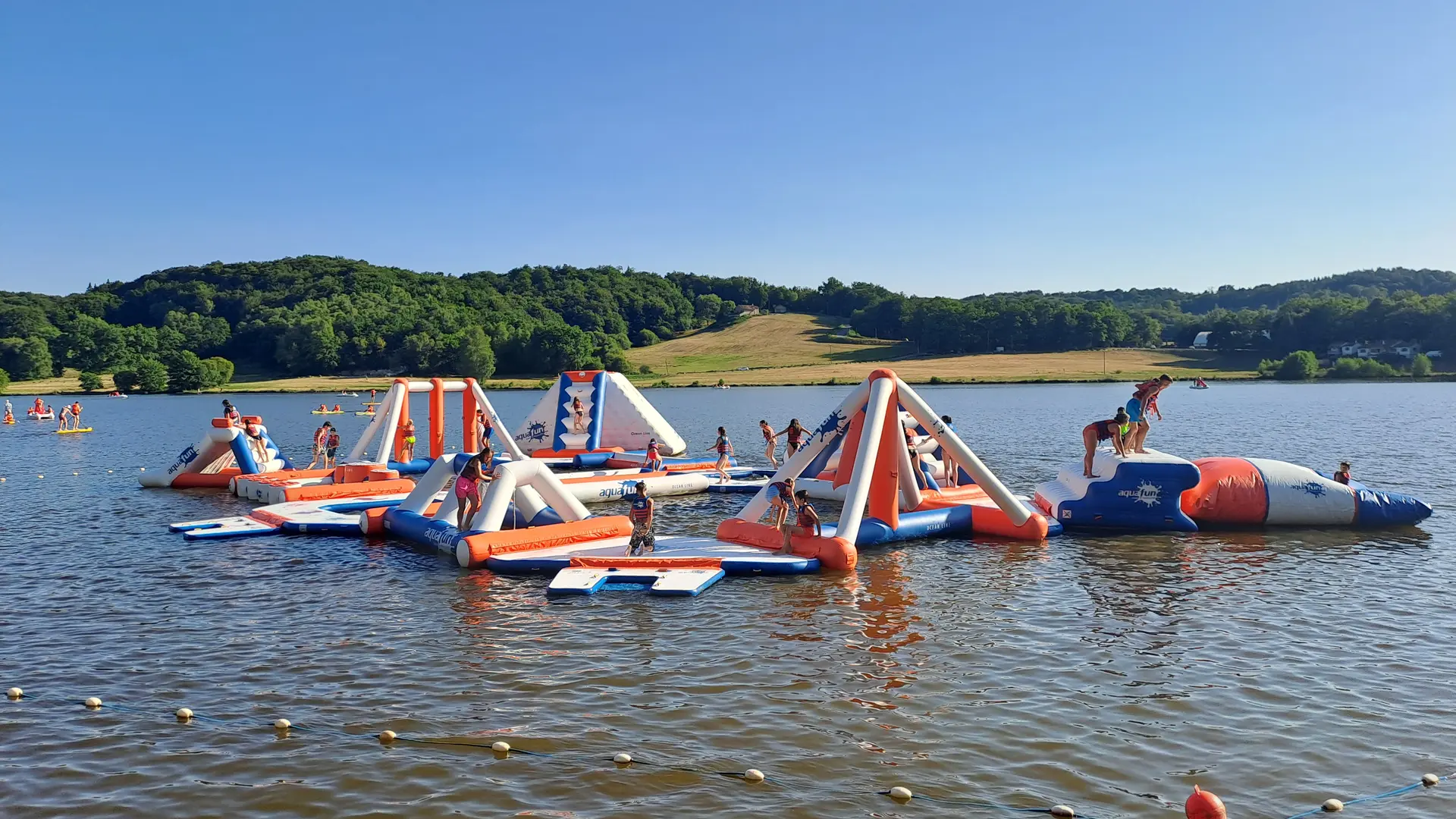 Aquaparc au lac du Tolerme