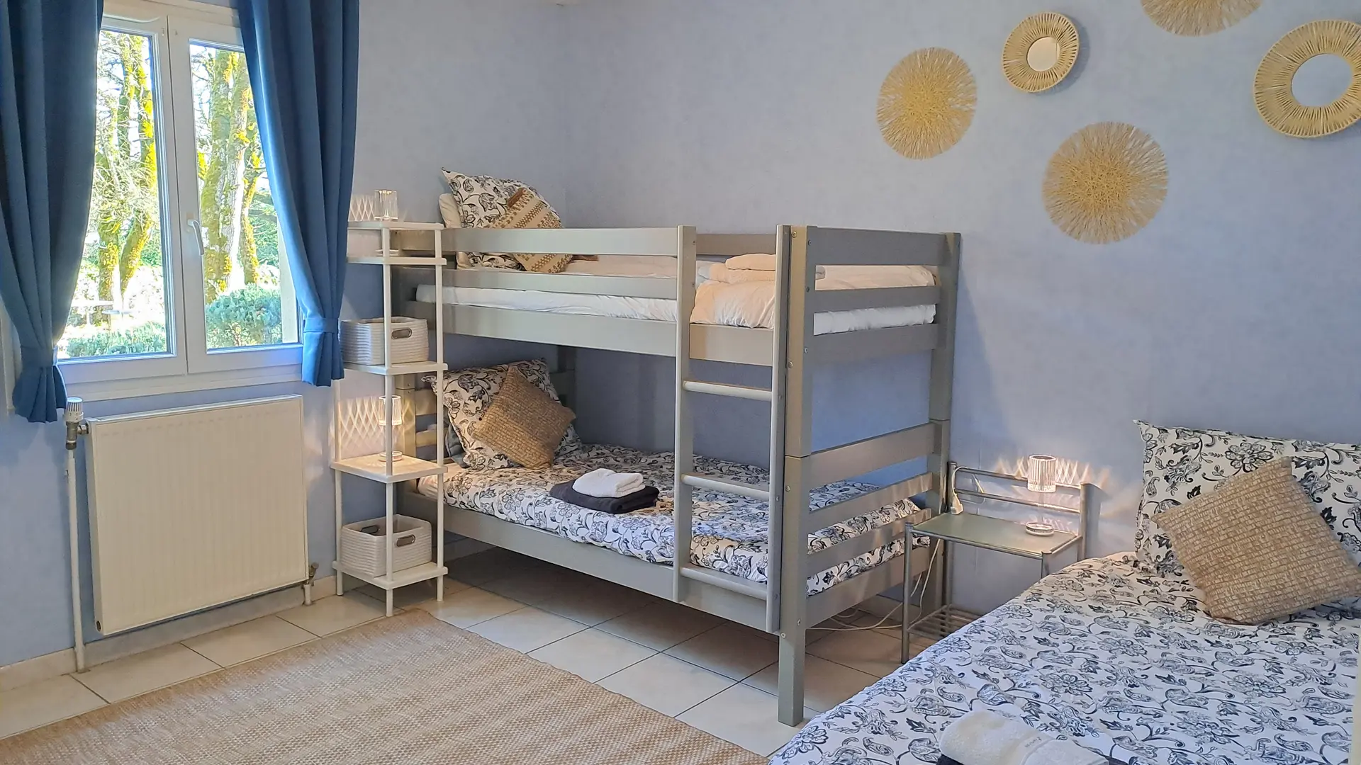 Chambre triple bleue