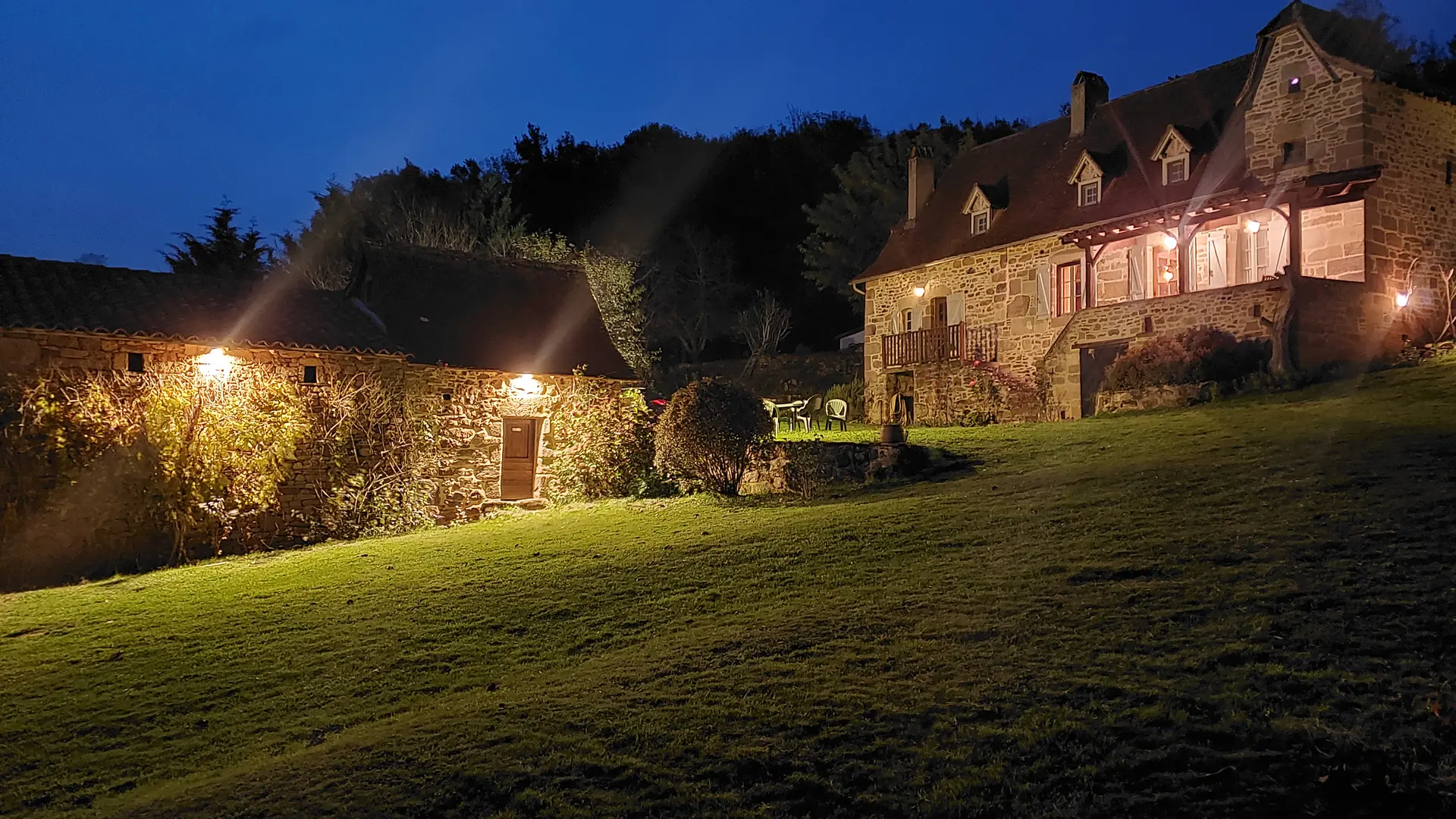 La Cayrouse By Night