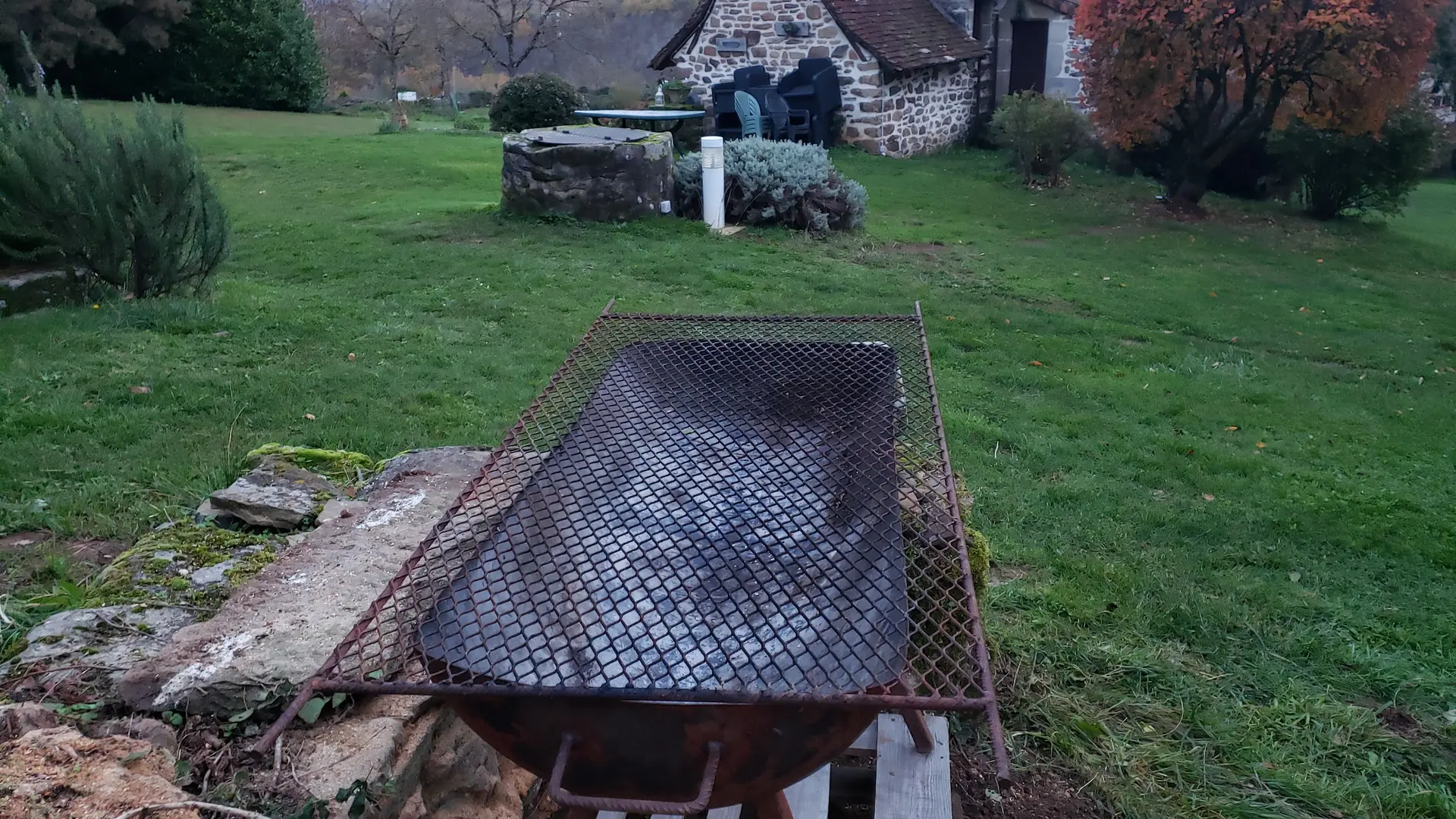 Grand Barbecue Extérieur