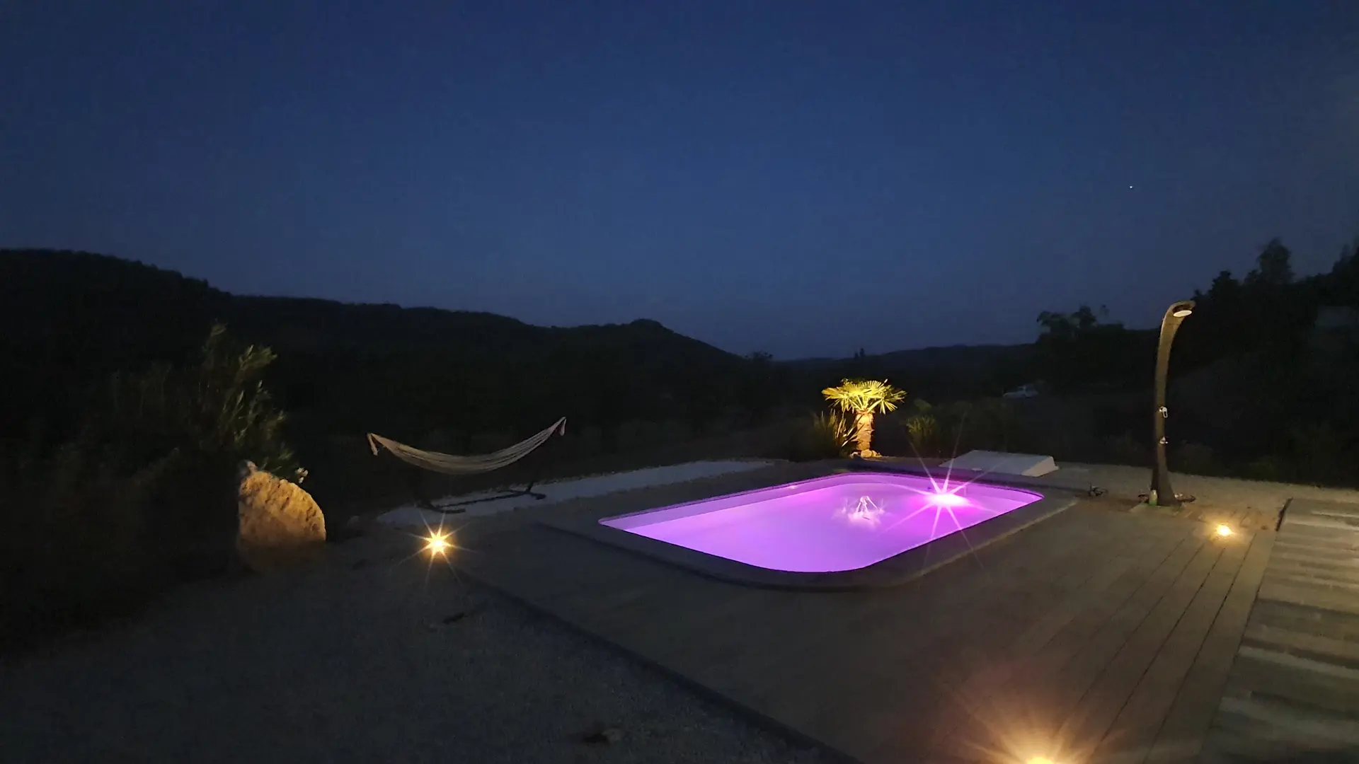 Piscine la nuit