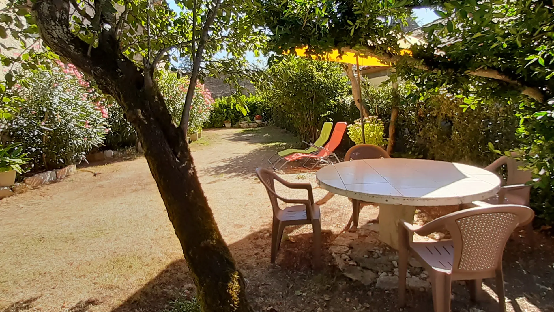 Coin repas du Jardin