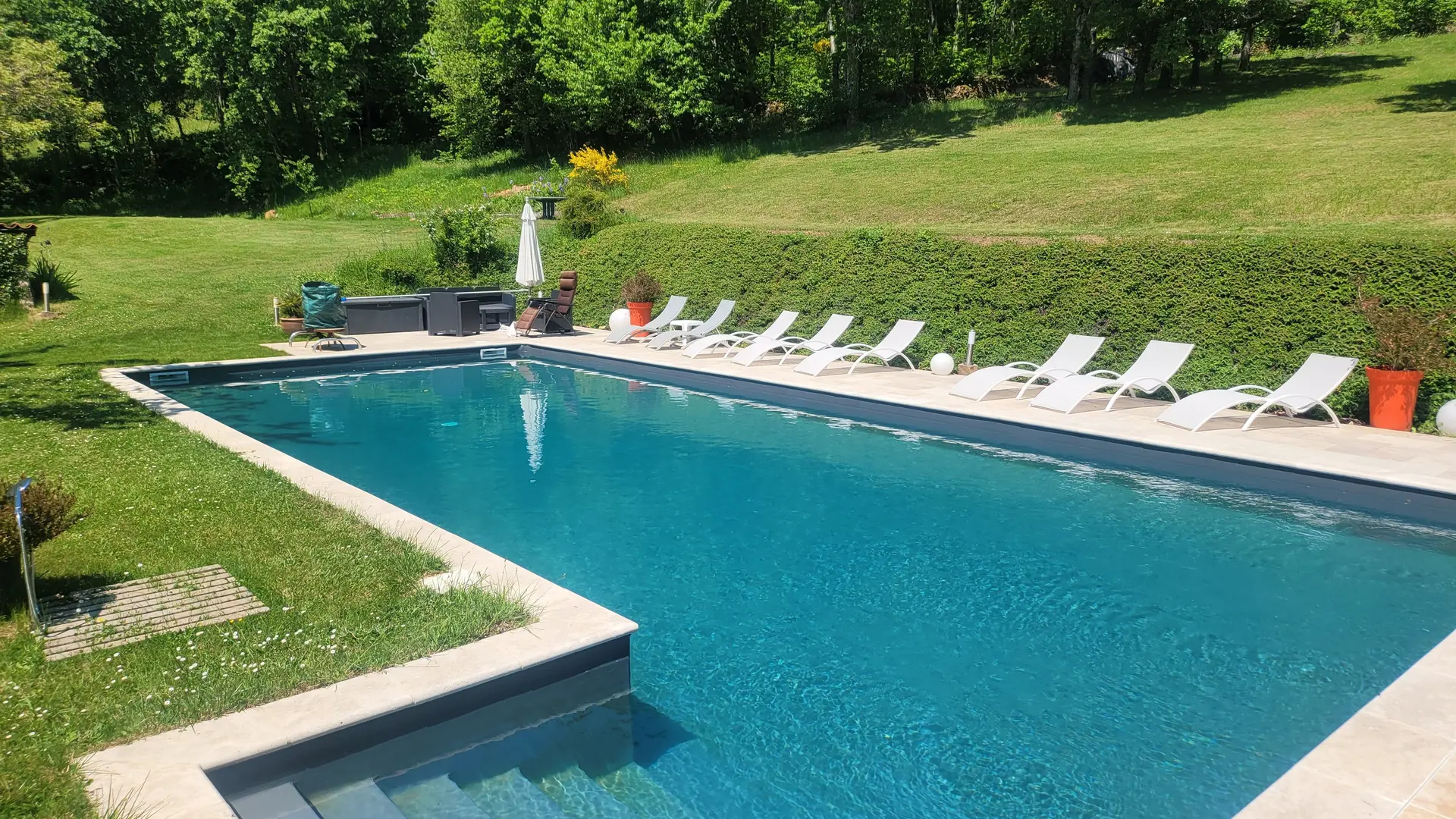 Piscine 14m x 6m + escalier