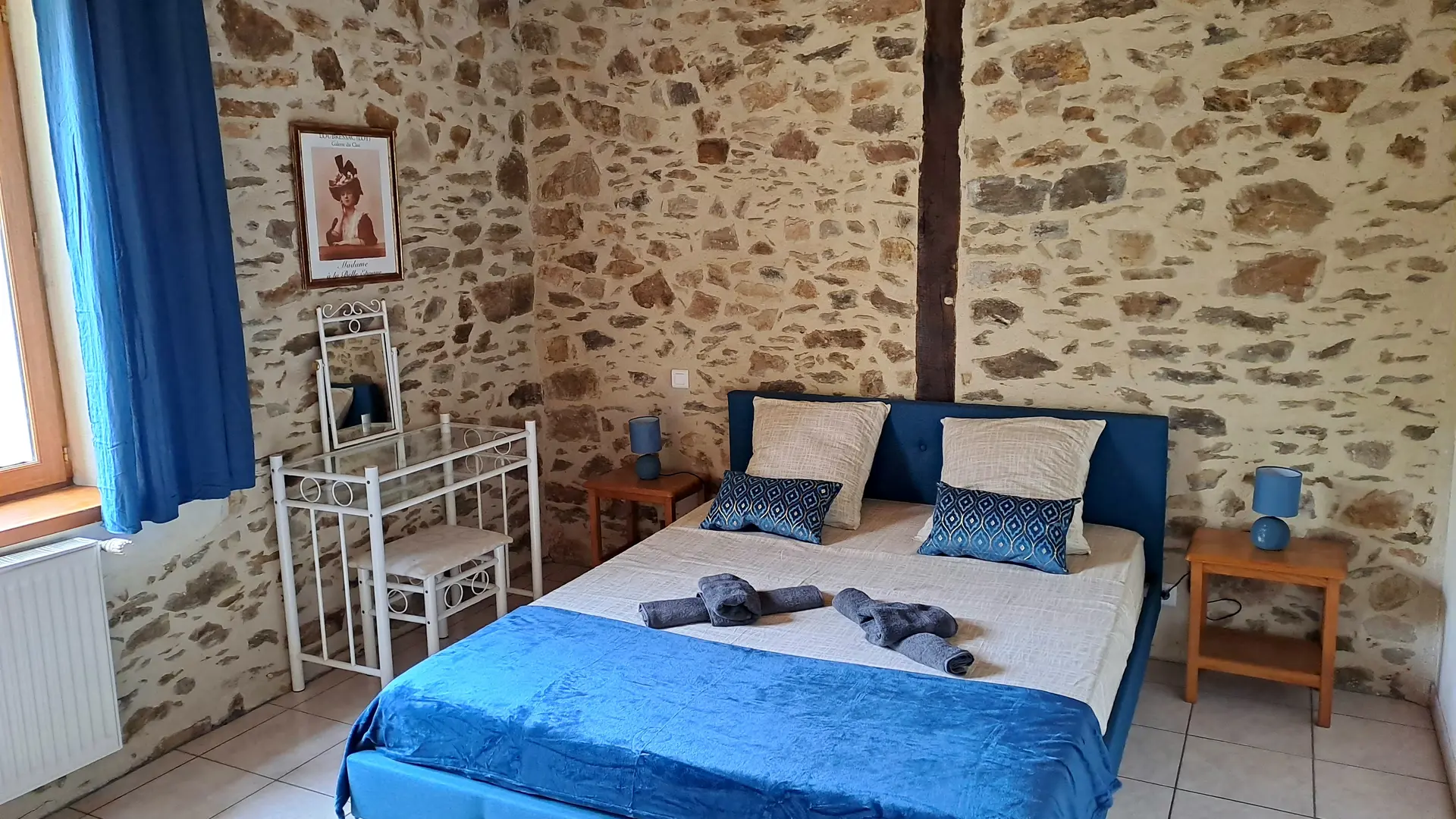 Chambre bleue avec lit en 160