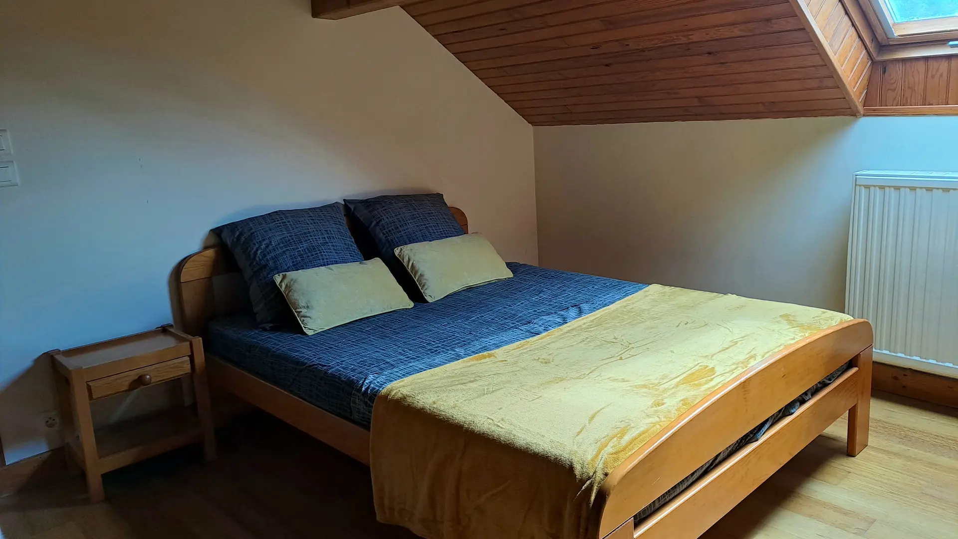 Chambre 2 avec lit en 140