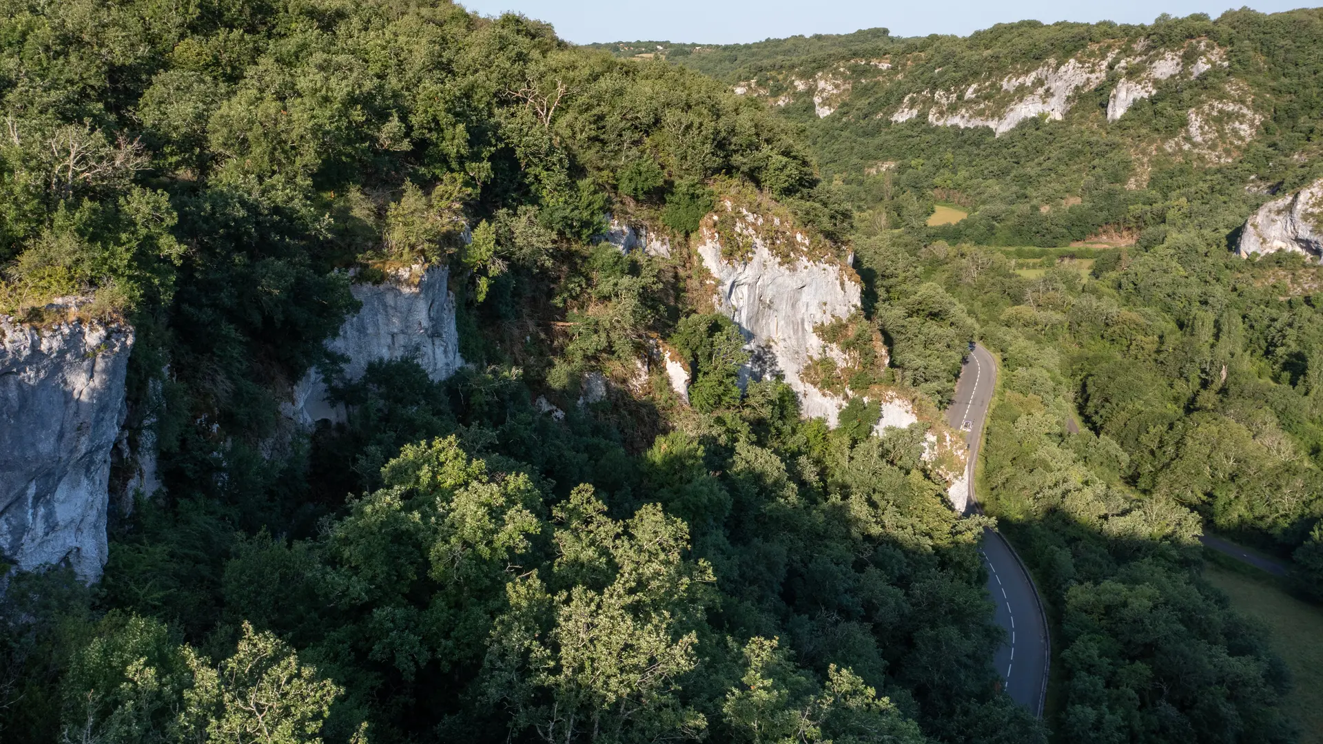 Vue drone de la vallée du Vers
