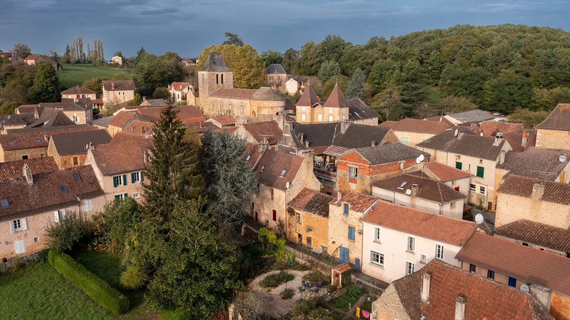 Vue aérienne de Goujounac