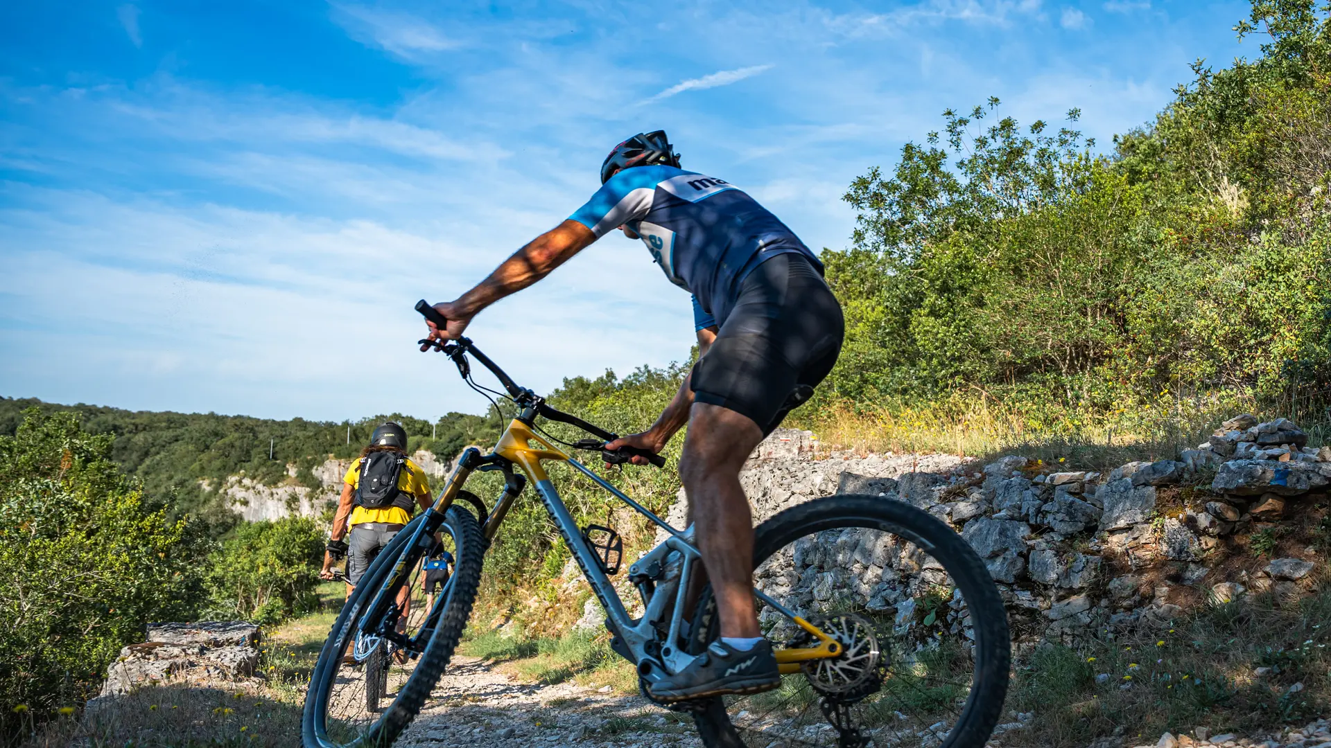 VTT dans la vallée du Célé