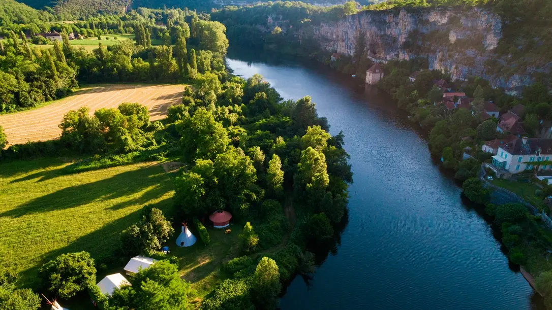 Vue panormaique au bord du Lot