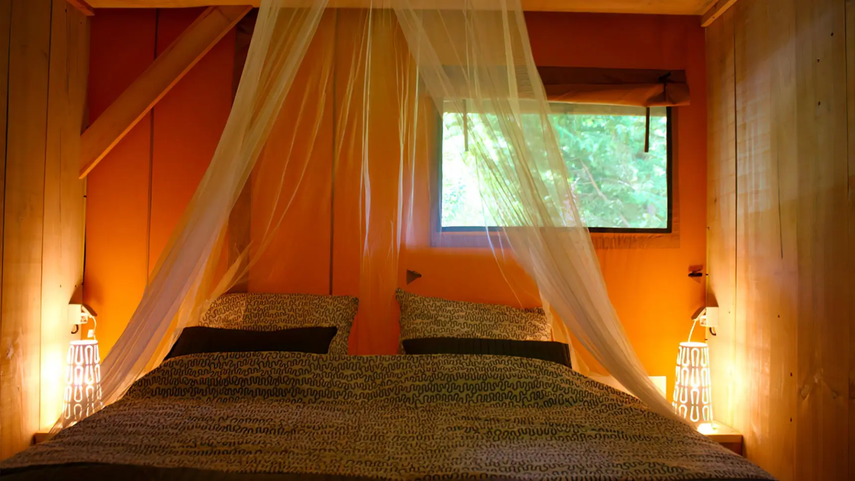 351-hebergement-safari-lodge-chambre-1920x1080