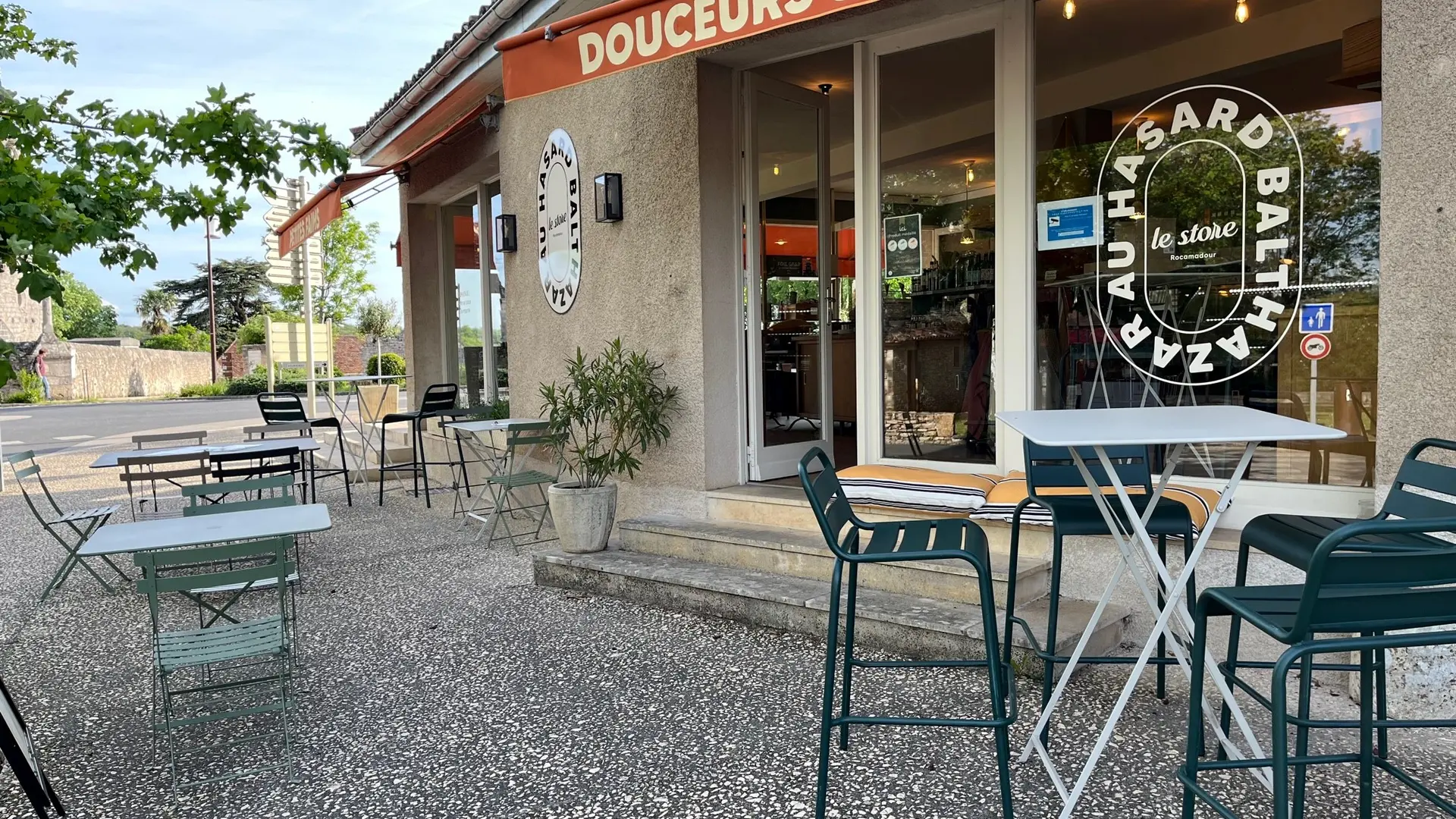 terrasse Au Hasard Balthazar Le Store