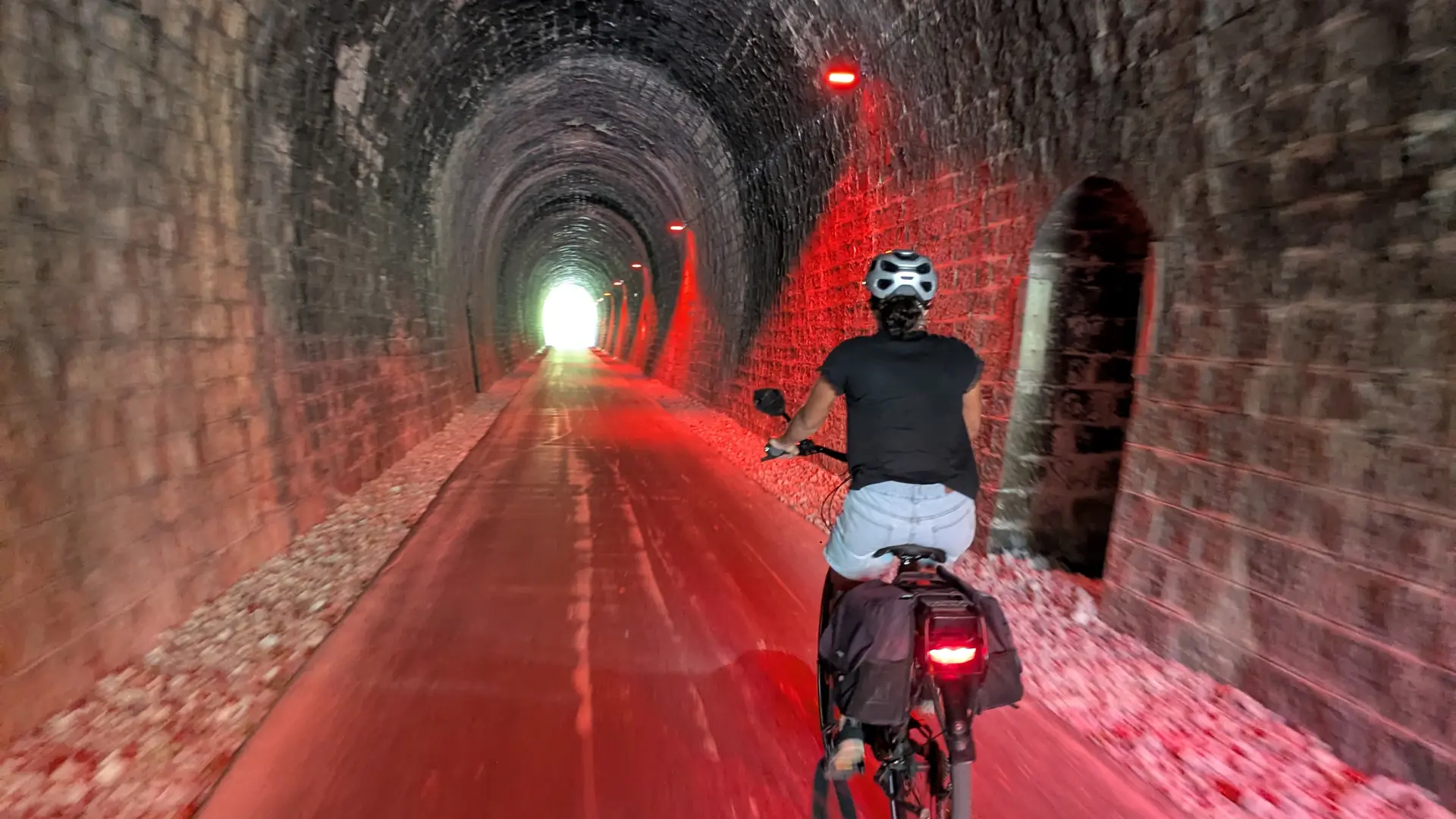 Voie_verte_tunnel_tourdefaure