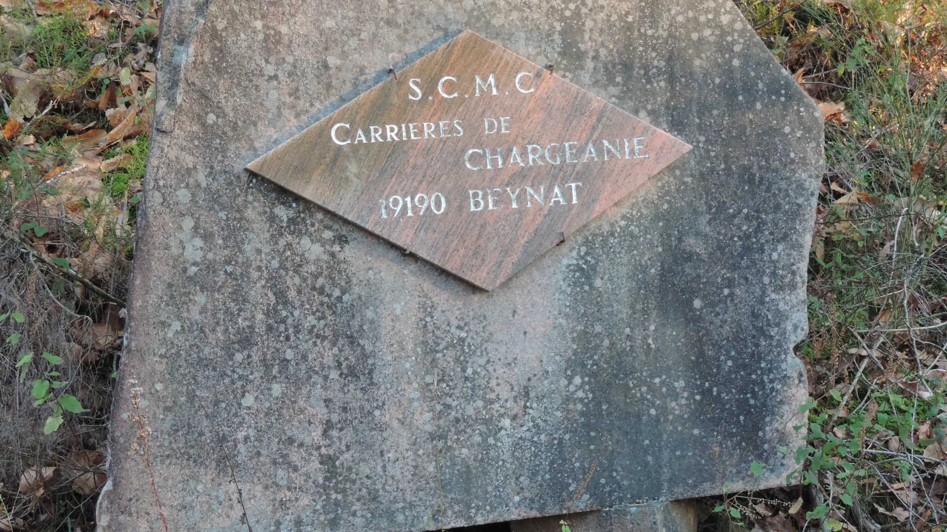 A côté des carrières
