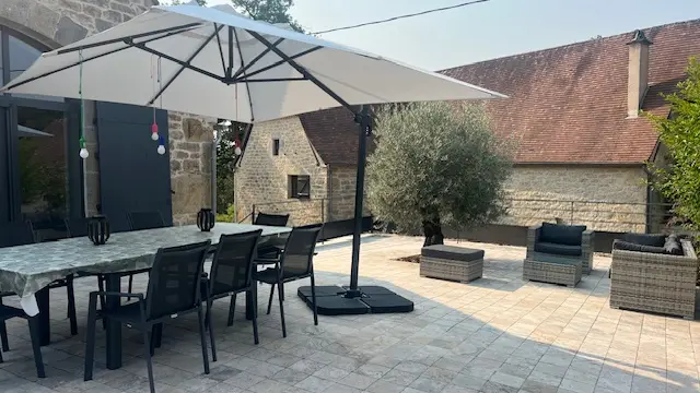AUTRE TERRASSE PRES DE LA CUISINE