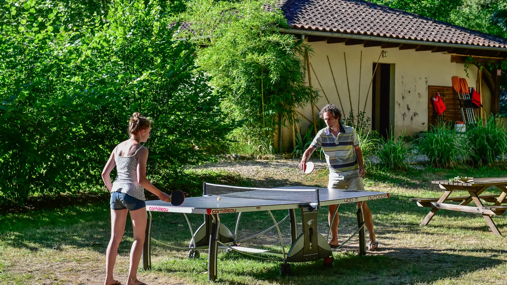 Activité ping-pong - les Cournoulises_05 © Lot Tourisme - C. ORY