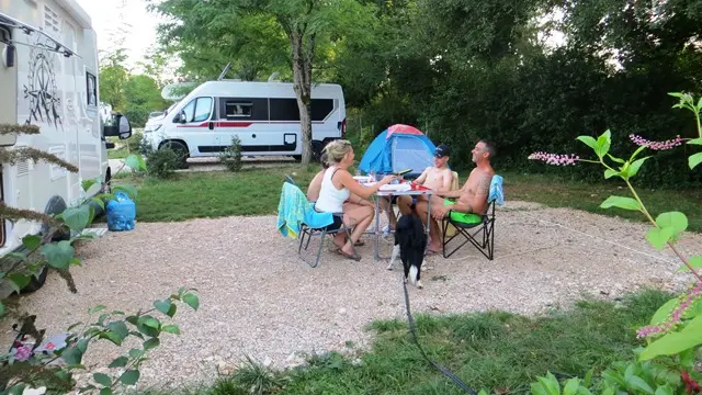 Aire camping-car camping les campagnes, emplacement_rocamadour