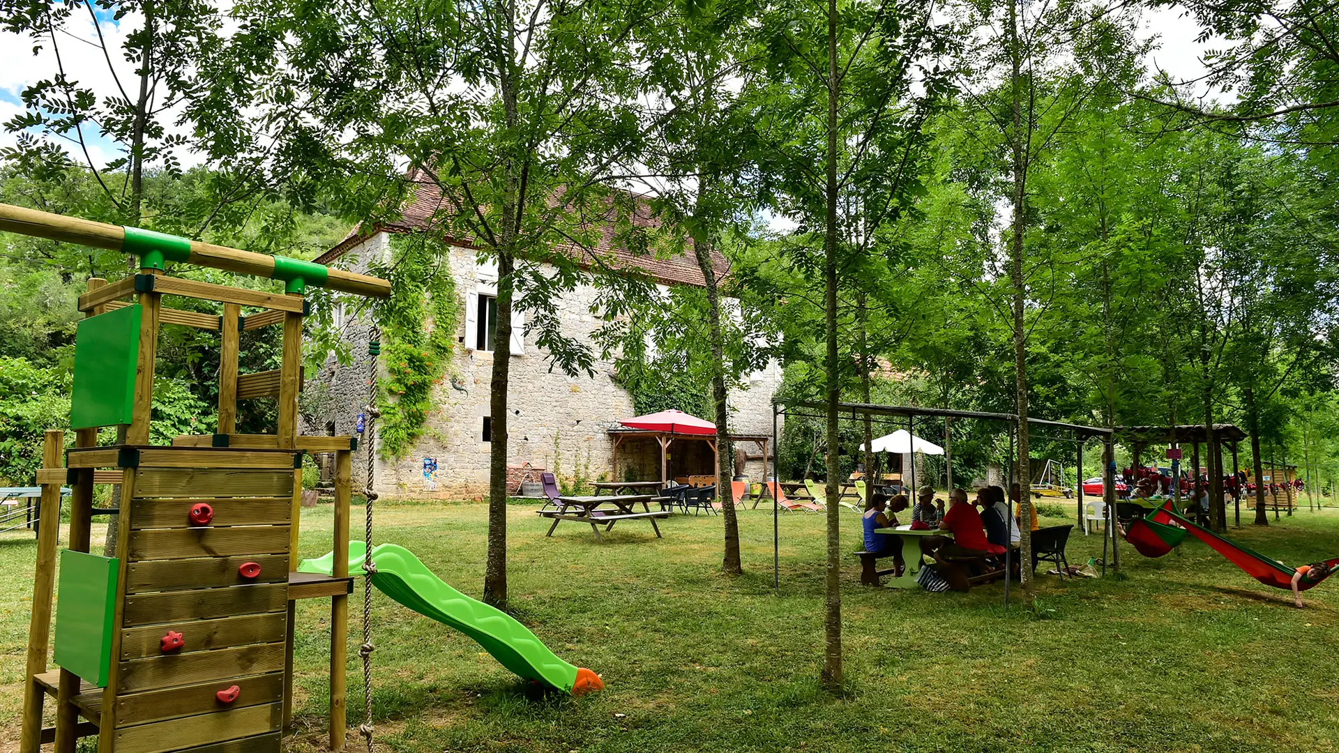 Aire de jeux et de pique-nique - Nature et Loisirs