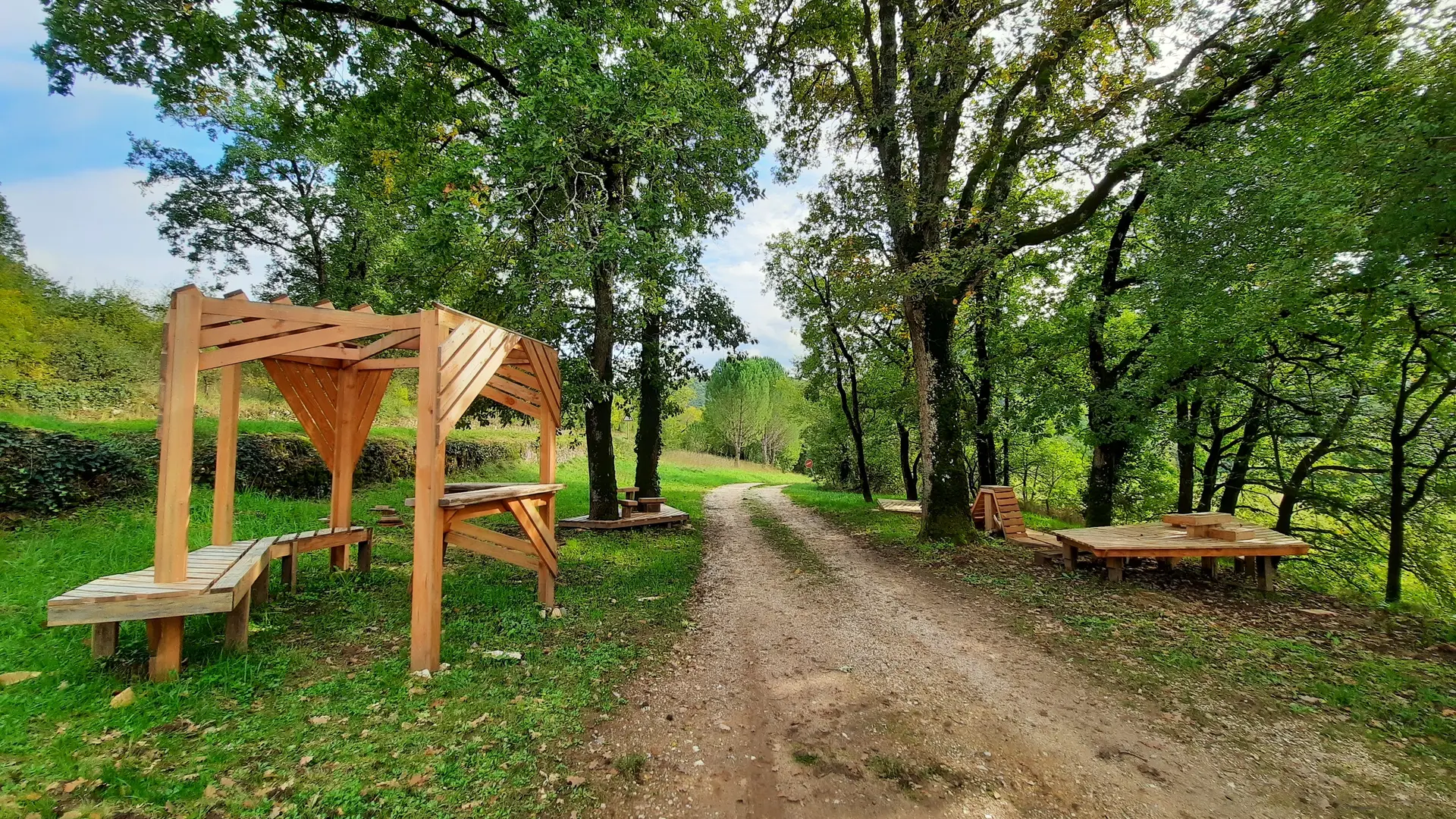 Aire de repos de Larnagol 1