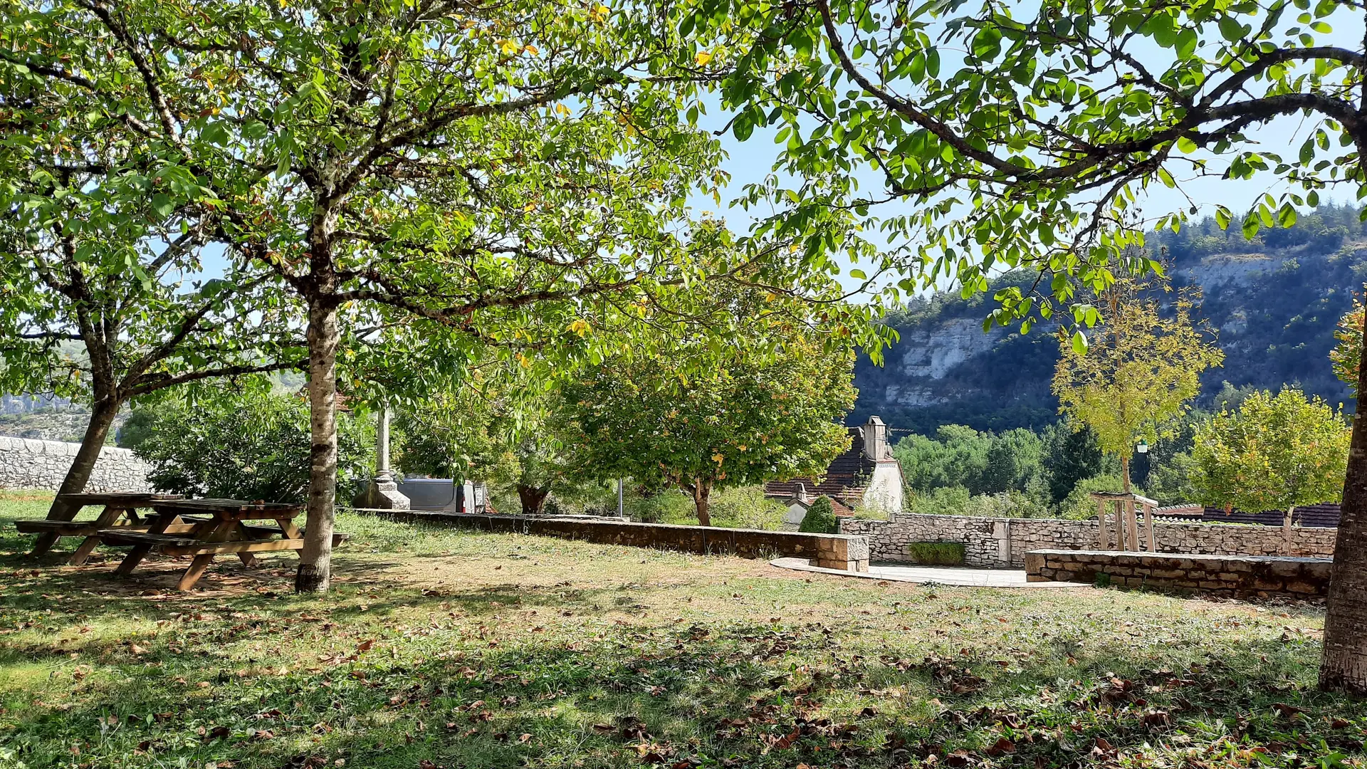 Aire du jardin communal de Sauliac 3