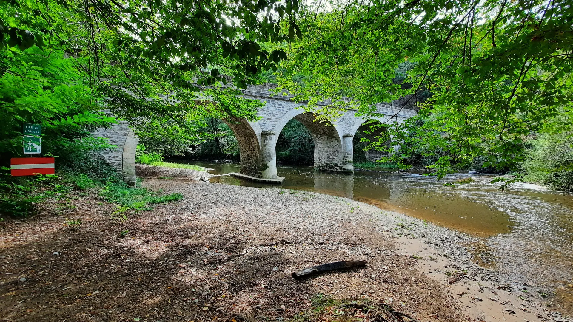 Aire pique nique Listours - St Jean Mirabel 4